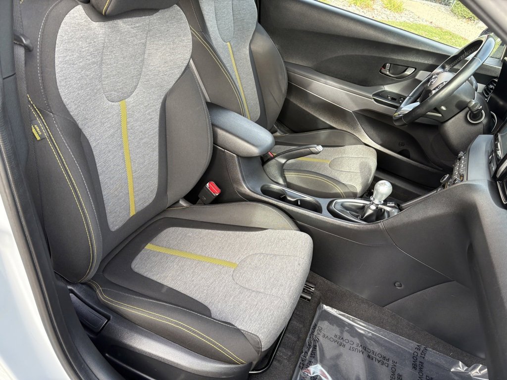 Used 2020 Hyundai Veloster Turbo R-Spec image 14