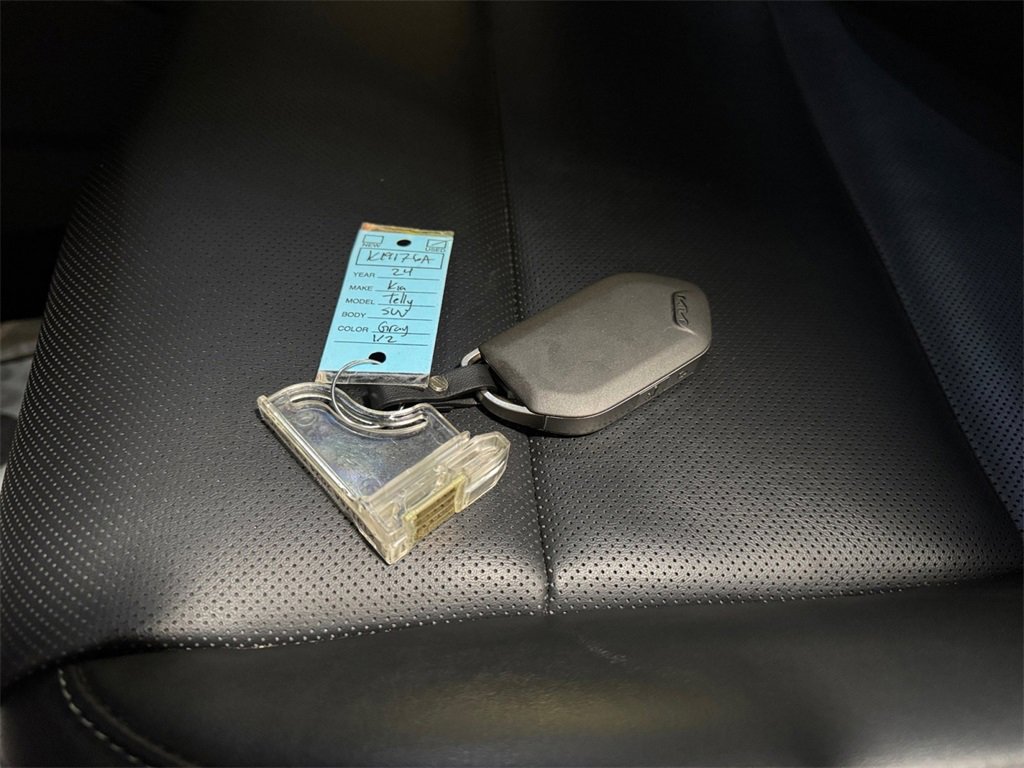 Used 2024 Kia Telluride S w/ S Sunroof Package image 32
