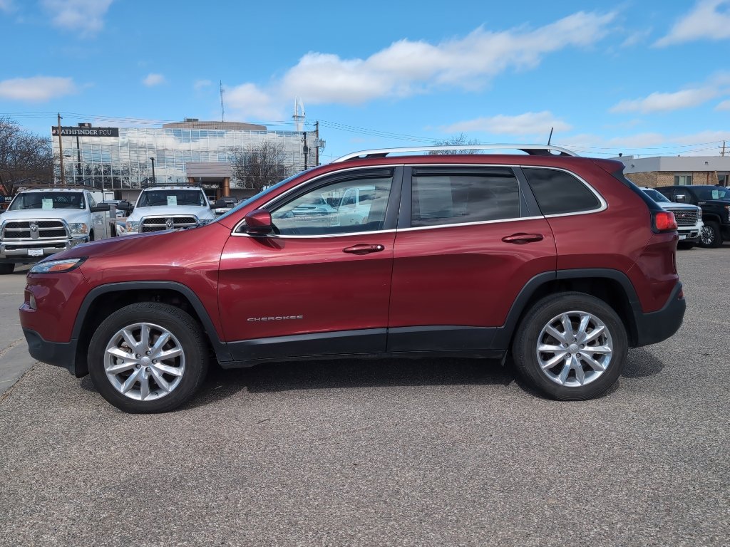 Used 2017 Jeep Cherokee Limited w/ Trailer Tow Group AWD/4WD image 1