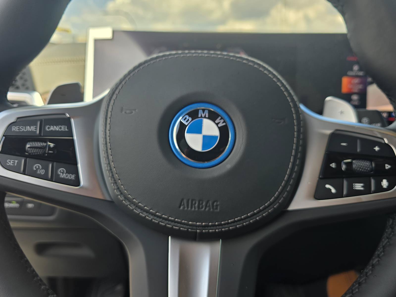 New 2026 BMW X5 xDrive50e w/ M Sport Package AWD/4WD image 19