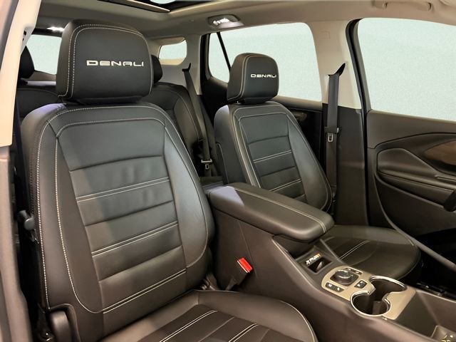 Used 2023 GMC Terrain Denali w/ Denali Premium Package AWD/4WD image 14