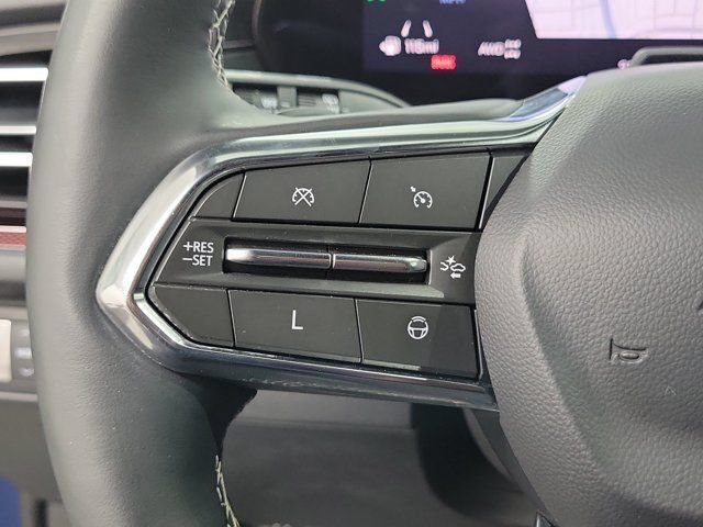 Used 2025 Chevrolet Traverse Z71 w/ Enhanced Driving Package AWD/4WD image 26