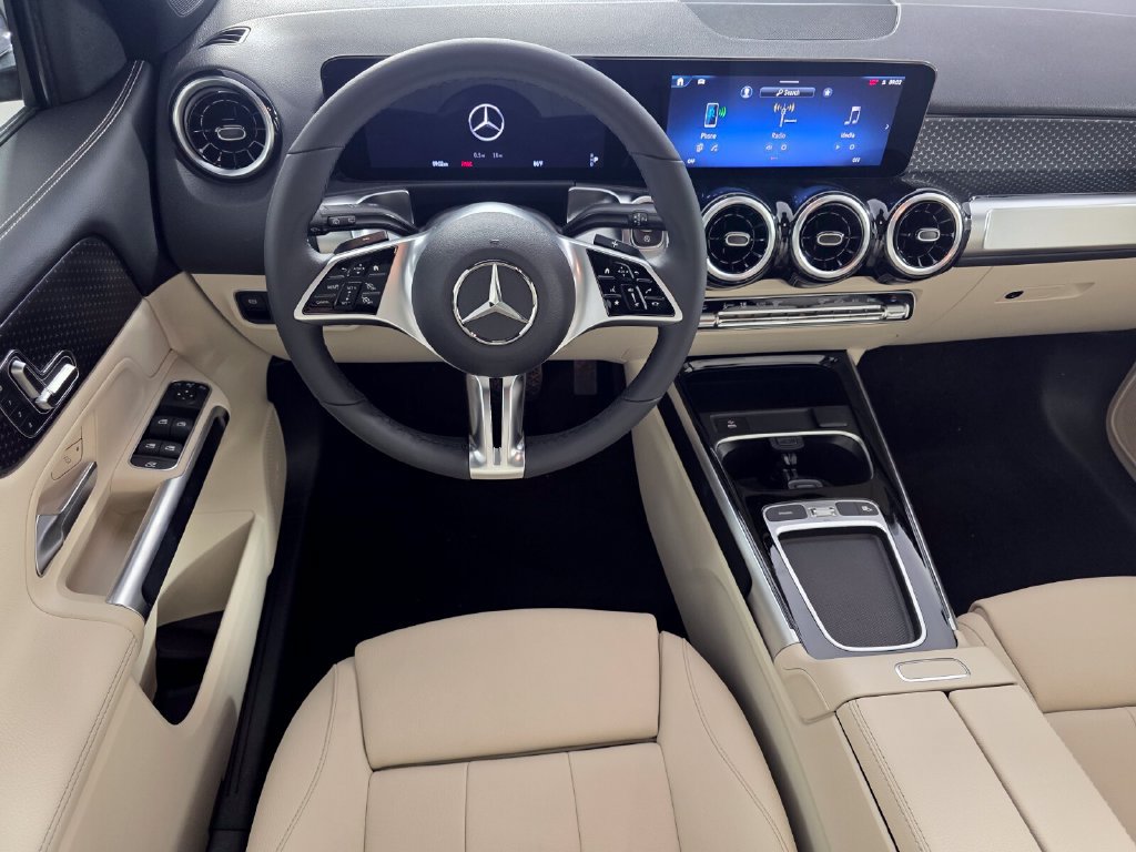 New 2026 Mercedes-Benz GLB 250 image 10