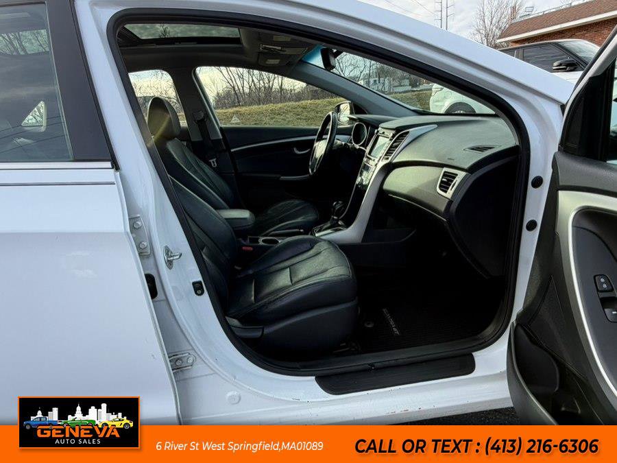 Used 2014 Hyundai Elantra GT w/ Option Group 03 image 11
