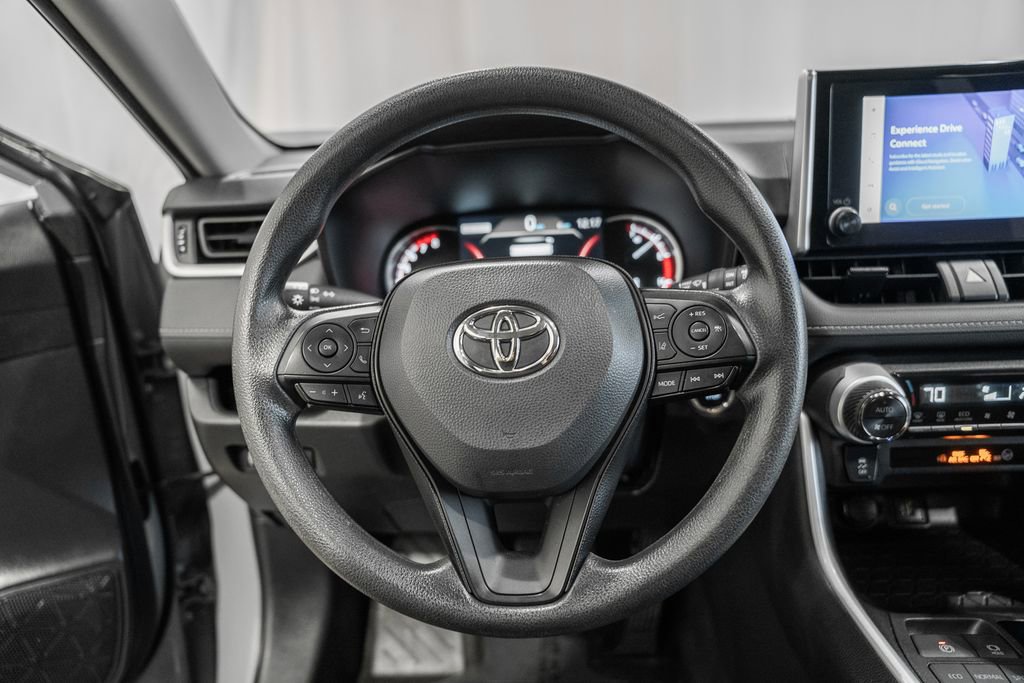 Used 2023 Toyota RAV4 XLE image 28