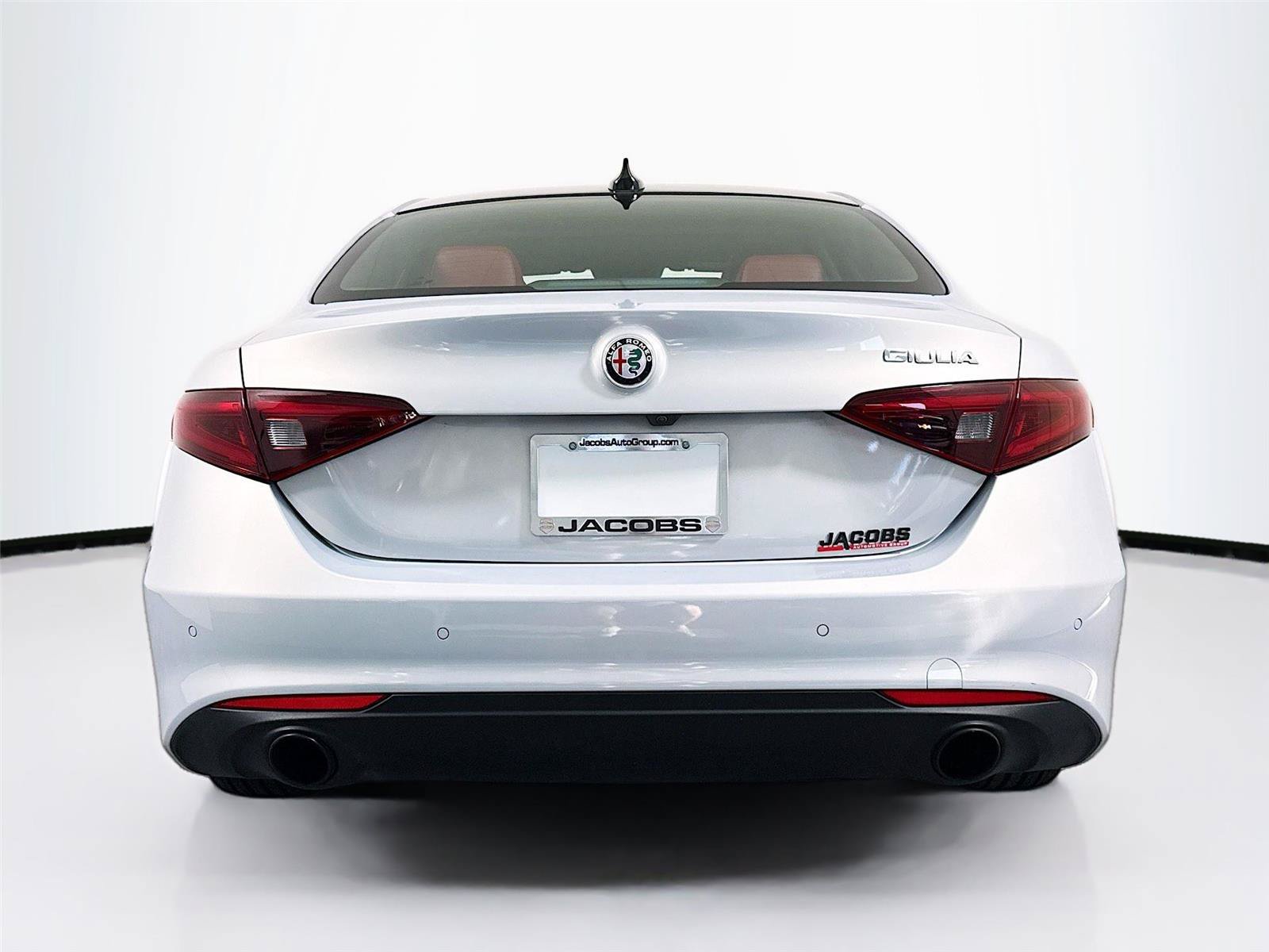 Used 2023 Alfa Romeo Giulia Sprint RWD image 9