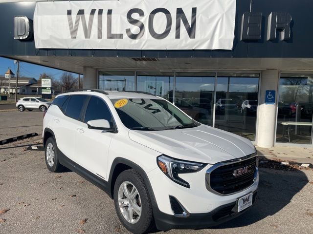 Used 2021 GMC Terrain SLE w/ Driver Convenience Package image 1