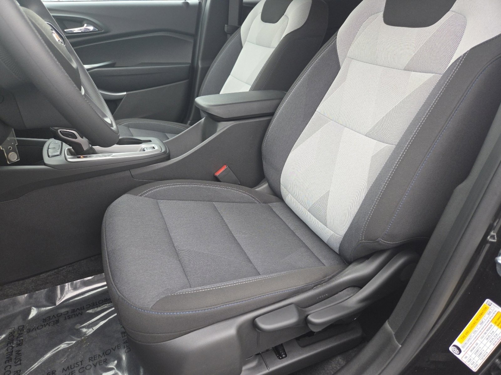 Used 2025 Chevrolet Trax LS w/ LS Convenience Package image 21