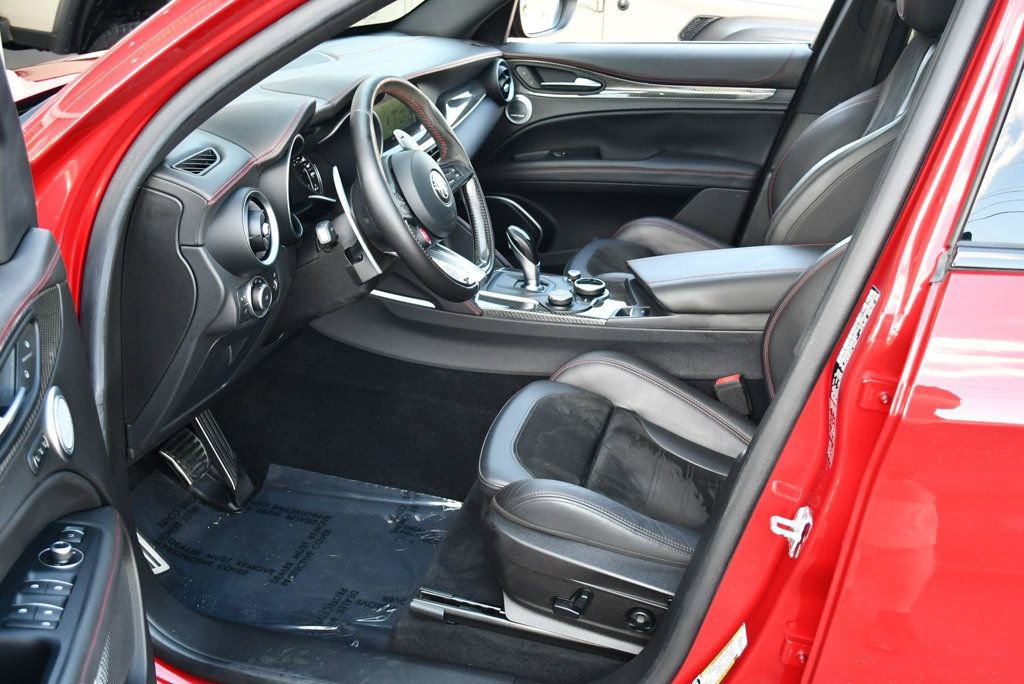 Used 2018 Alfa Romeo Stelvio Quadrifoglio w/ Driver Assist Dynamic Package image 48