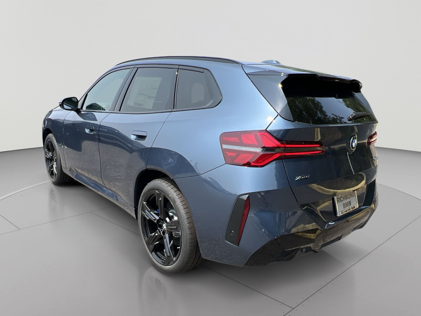 New 2026 BMW X3 xDrive30i w/ Premium Package AWD/4WD image 3