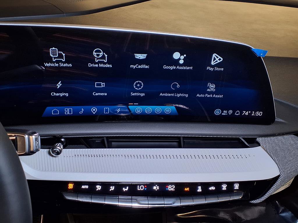 Used 2026 Cadillac Optiq Luxury 1 image 18