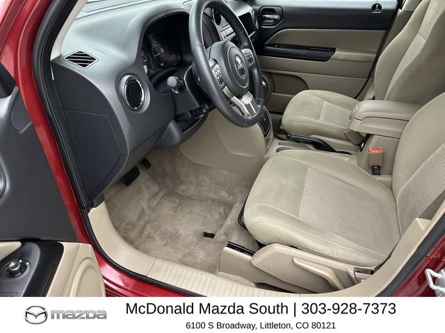 Used 2015 Jeep Patriot Latitude AWD/4WD image 11