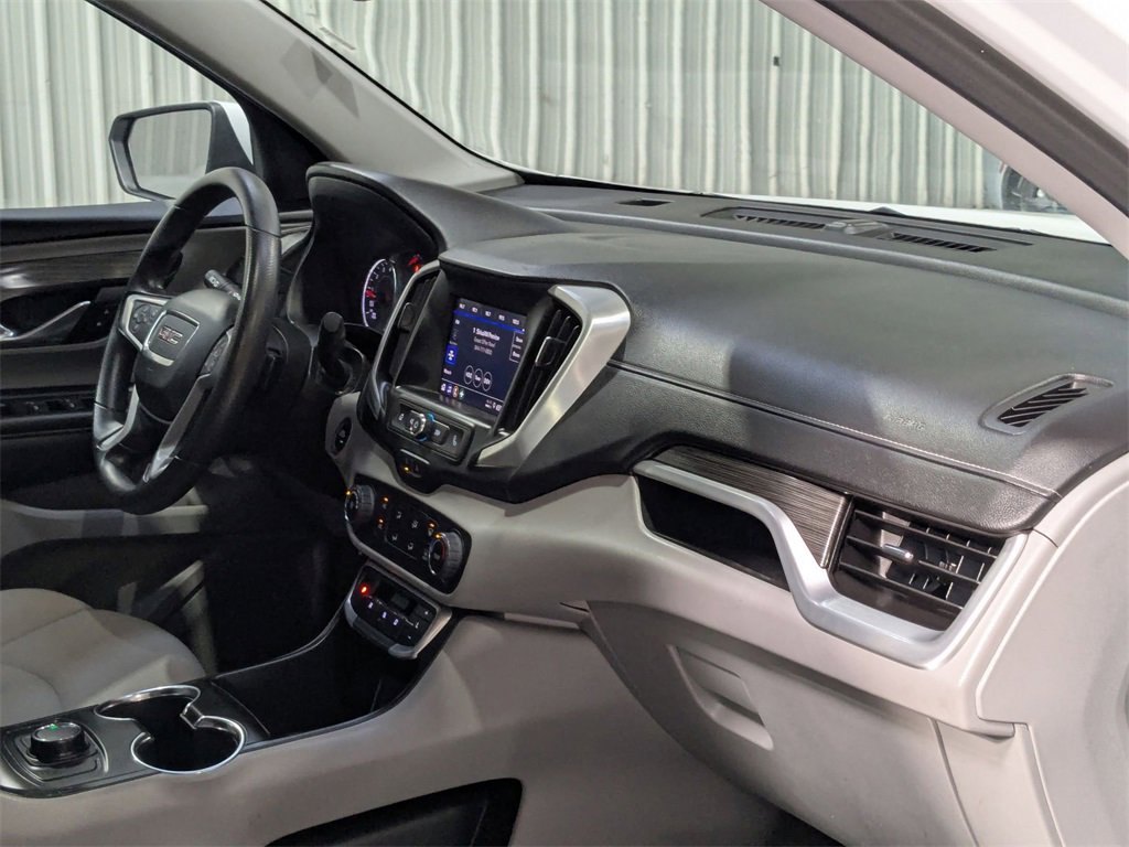 Used 2024 GMC Terrain SLE image 31