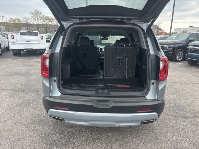Used 2023 GMC Acadia SLT image 29