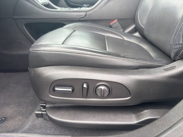 Used 2020 GMC Acadia SLT image 18