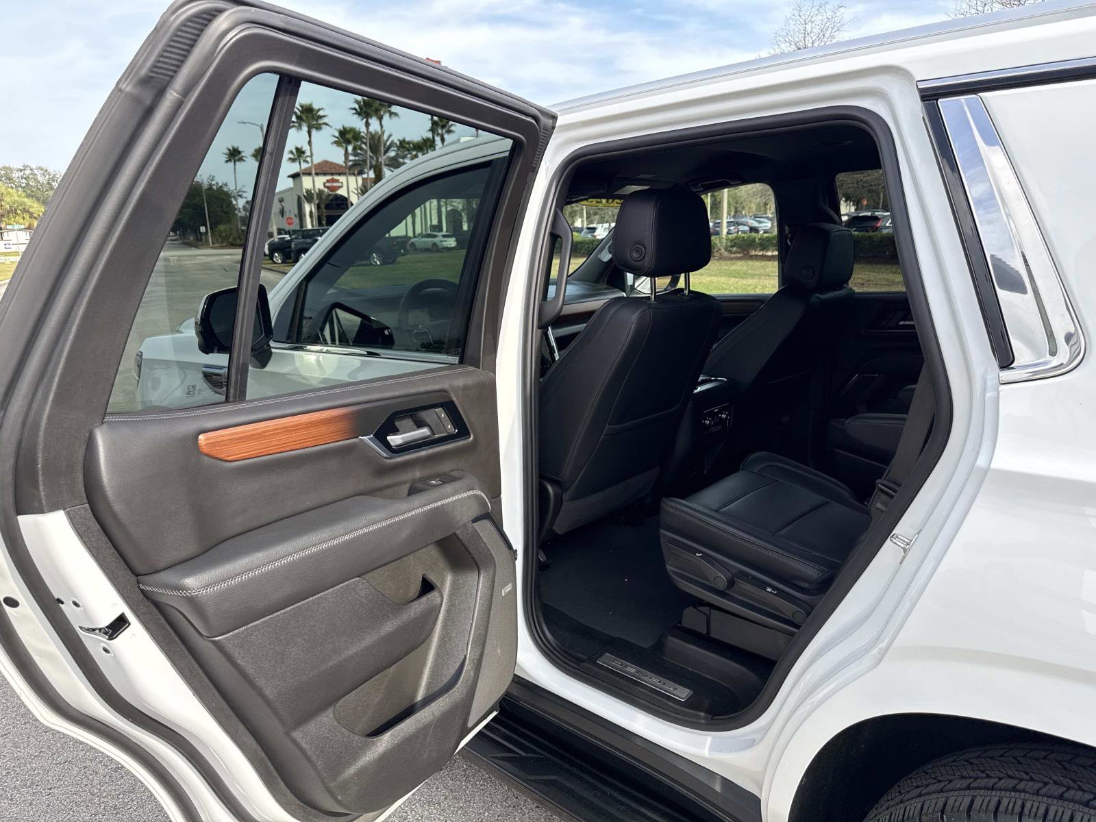 Used 2025 GMC Yukon Denali image 14