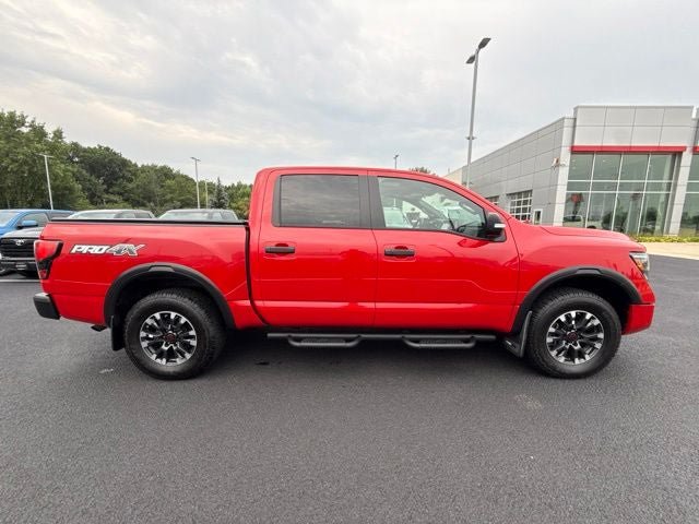 Used 2023 Nissan Titan PRO-4X w/ Pro-4x Convenience Package AWD/4WD image 18