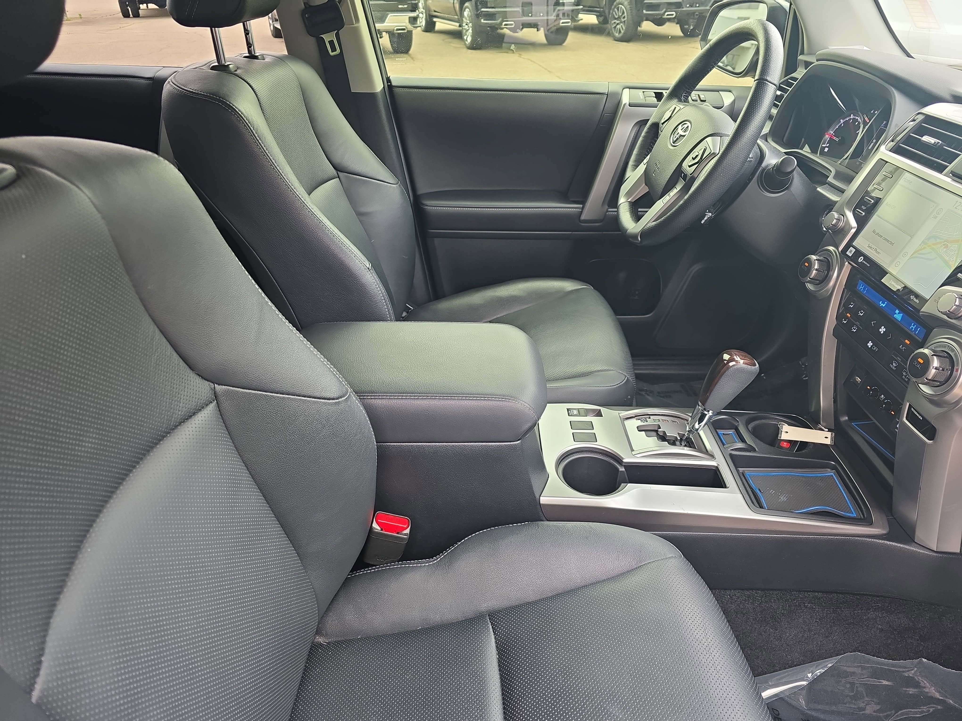 Used 2023 Toyota 4Runner Limited RWD image 10