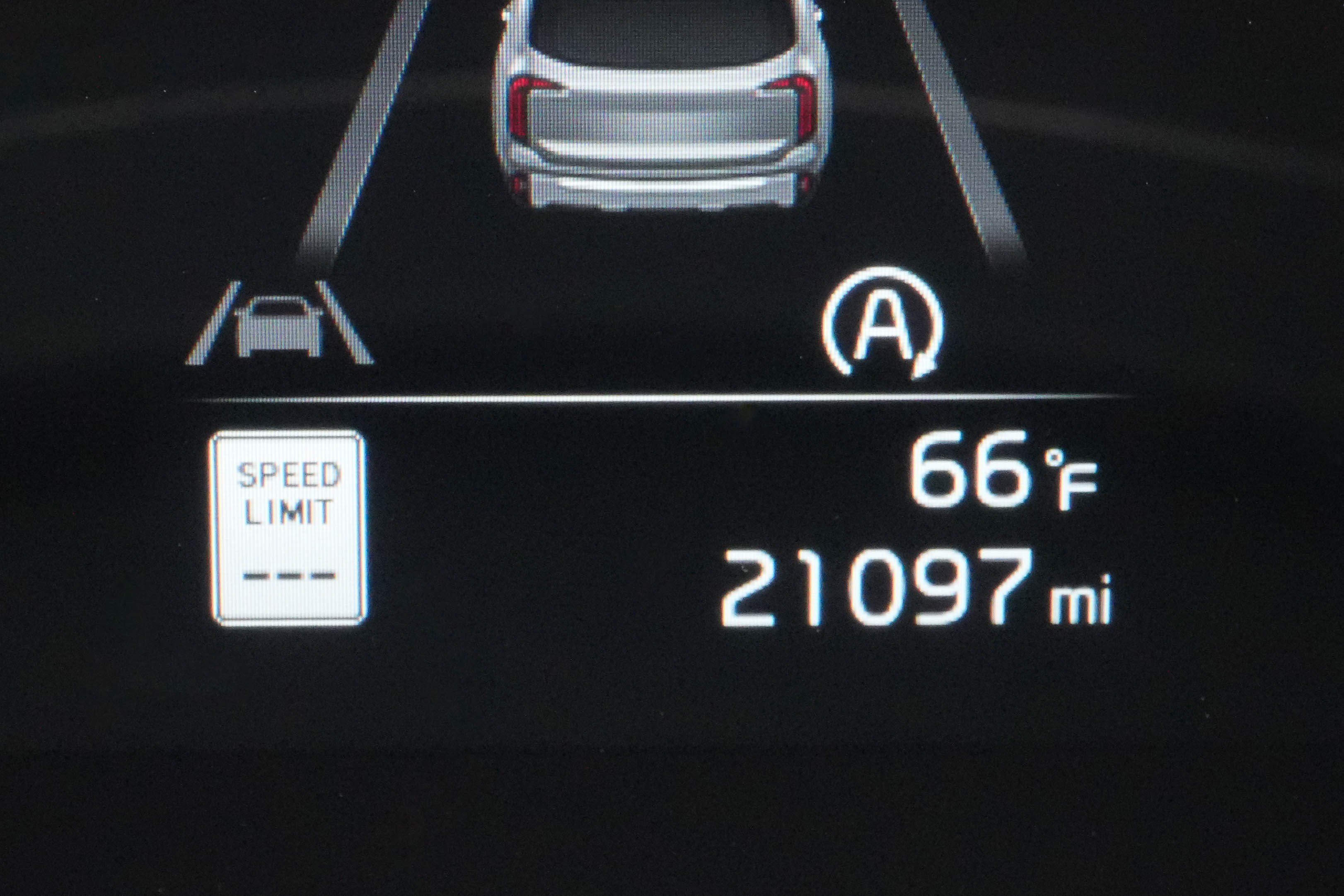 Used 2025 Kia Telluride EX w/ EX Captain's Chair Package image 21