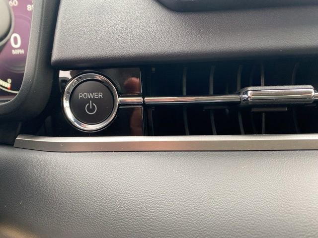 New 2025 Mitsubishi Outlander SE image 34