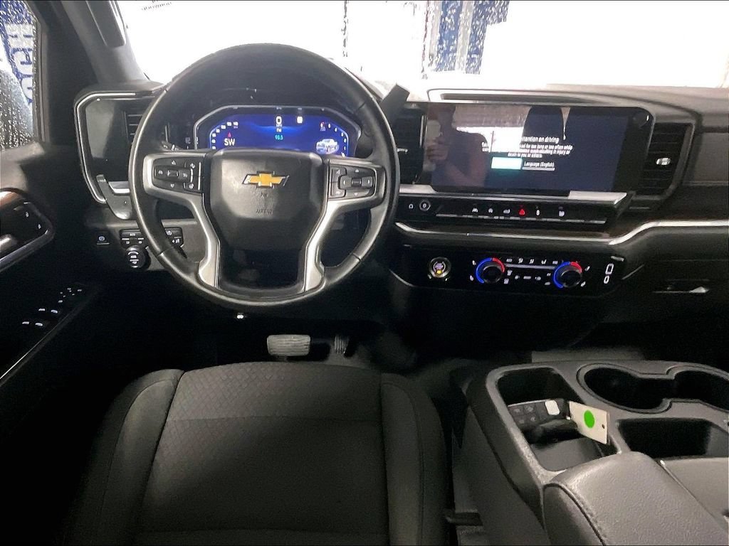 Used 2023 Chevrolet Silverado 1500 LT AWD/4WD image 17