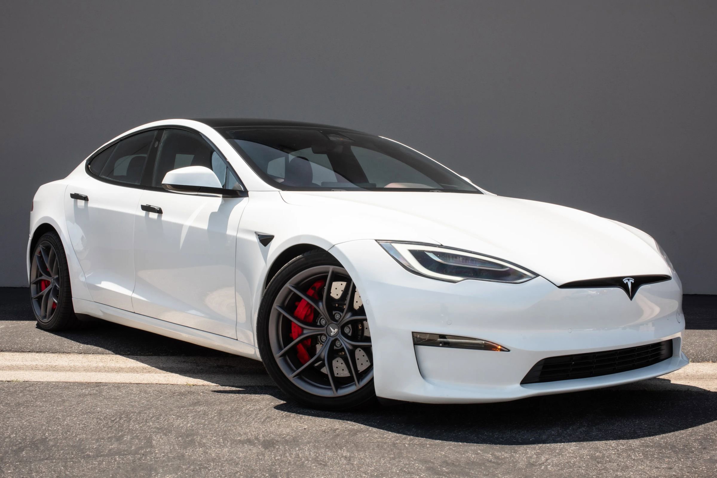 Used 2021 Tesla Model S Plaid image 6