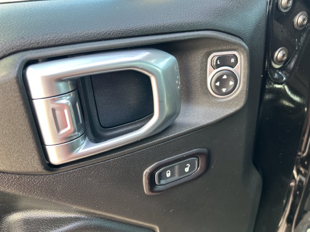 Used 2019 Jeep Wrangler Unlimited Sport S AWD/4WD image 12