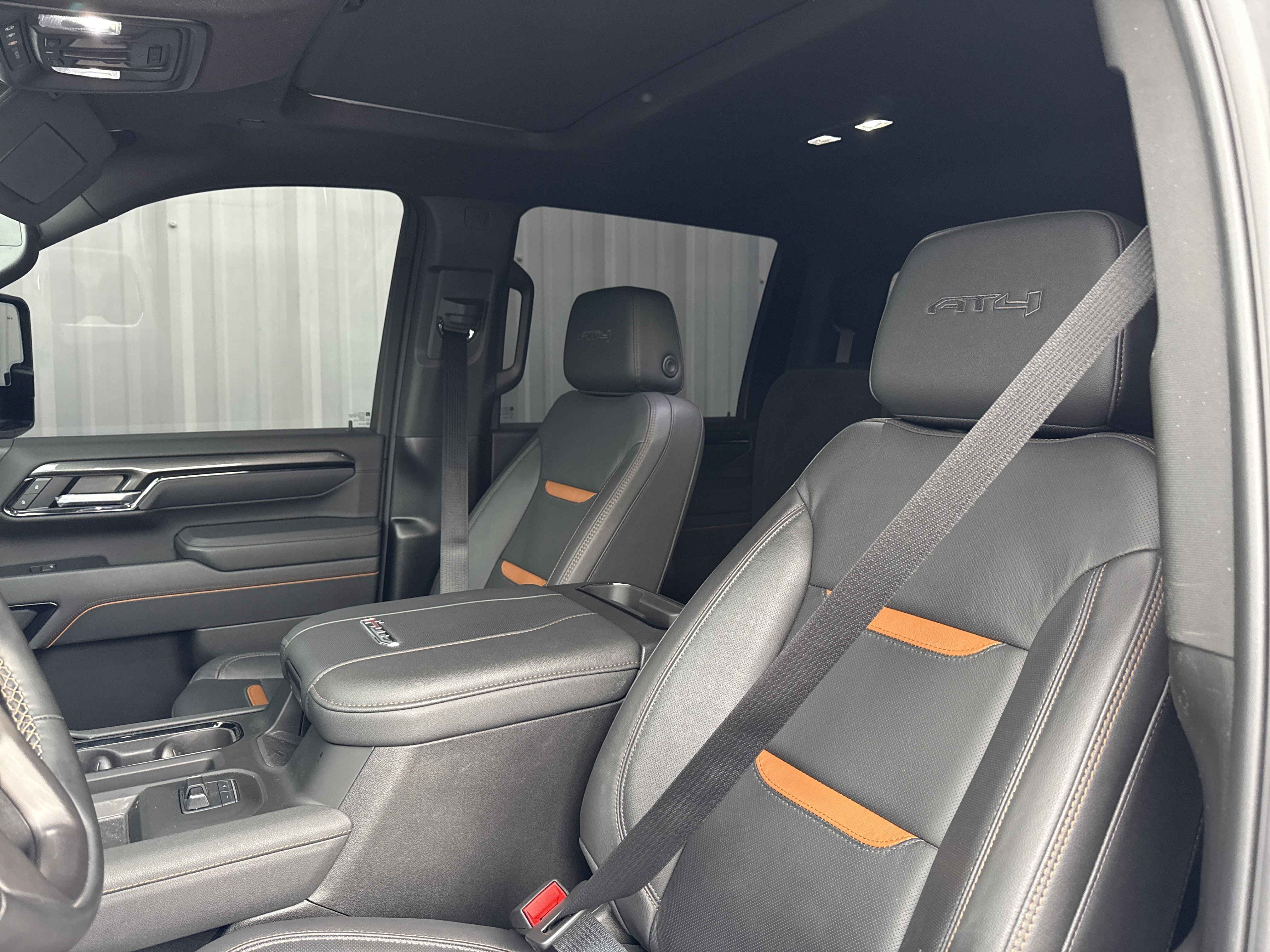 Used 2025 GMC Sierra 2500 AT4 w/ AT4 Premium Plus Package image 16