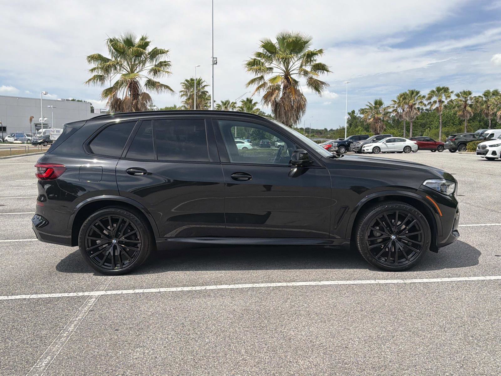 Used 2023 BMW X5 sDrive40i w/ Executive Package RWD image 3