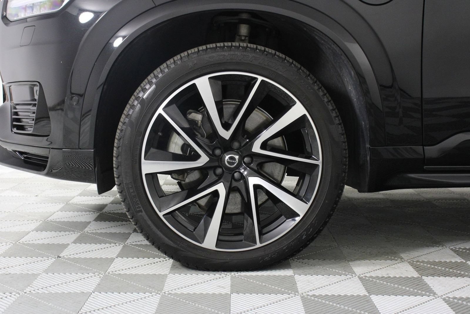 Certified 2023 Volvo XC90 T8 Plus w/ Protection Package Premier AWD/4WD image 28