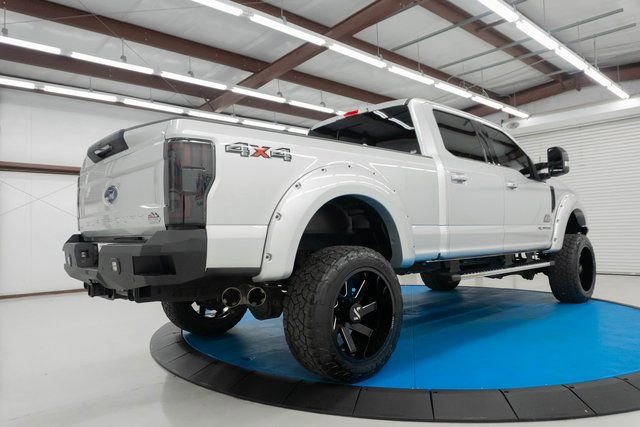 Used 2019 Ford F250 Lariat w/ Lariat Ultimate Package image 4