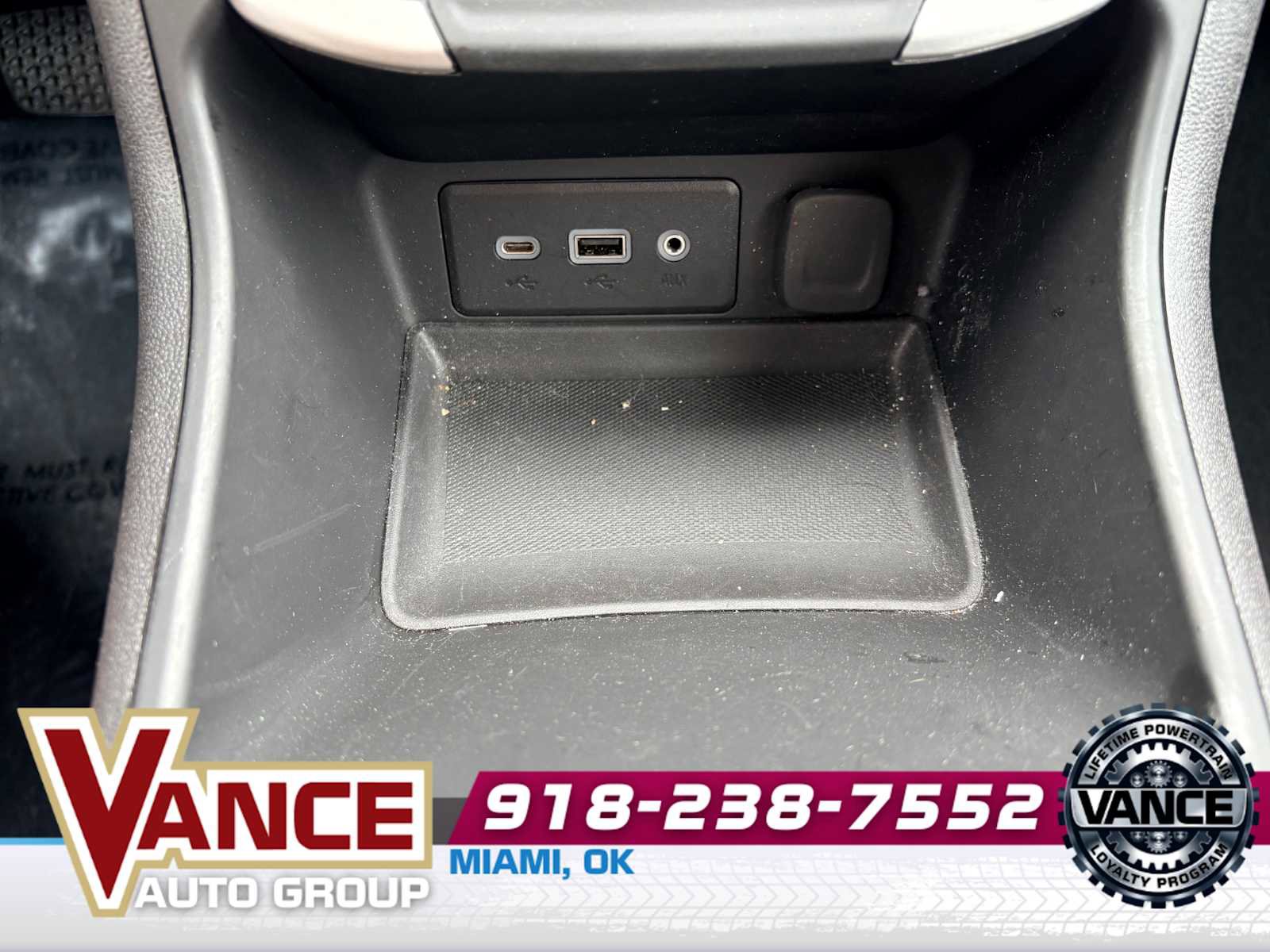 Used 2024 GMC Terrain SLE w/ Driver Convenience Package FWD image 22