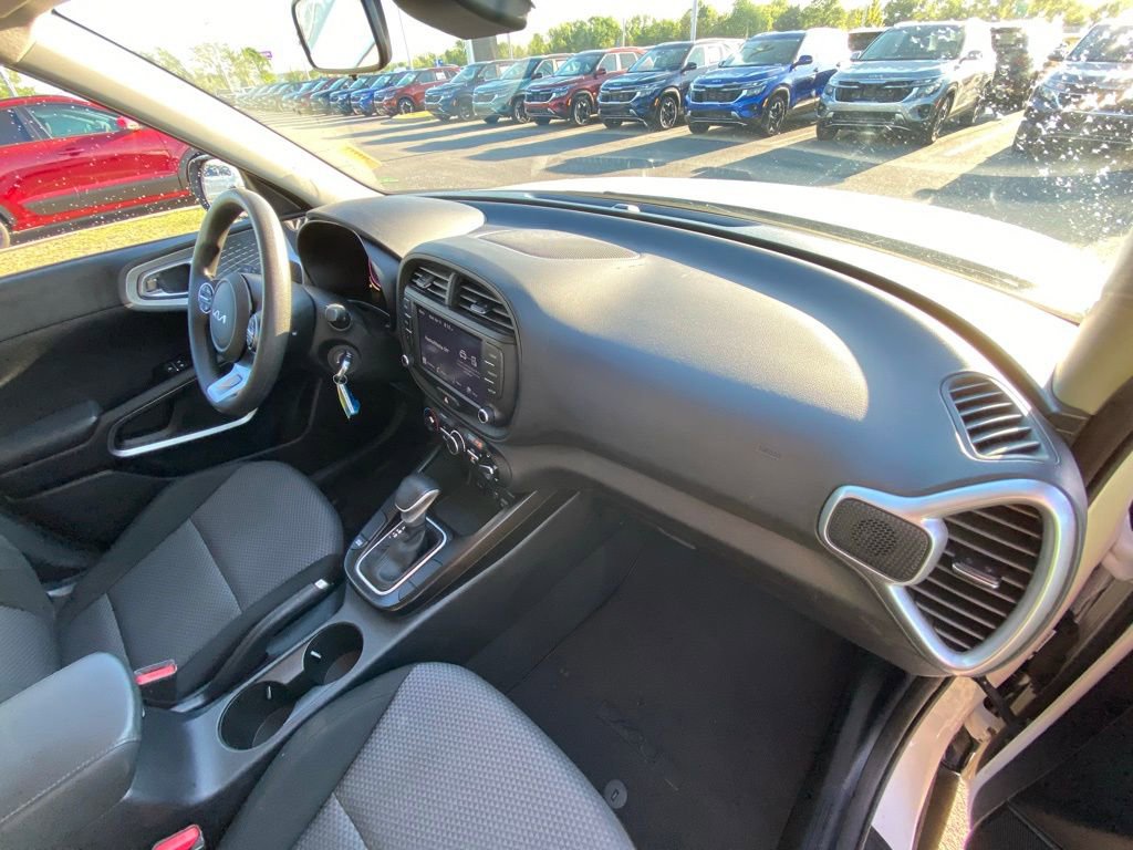 Certified 2024 Kia Soul LX FWD image 28