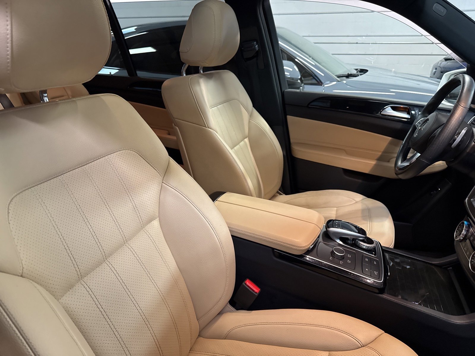 Used 2018 Mercedes-Benz GLS 450 4MATIC image 30