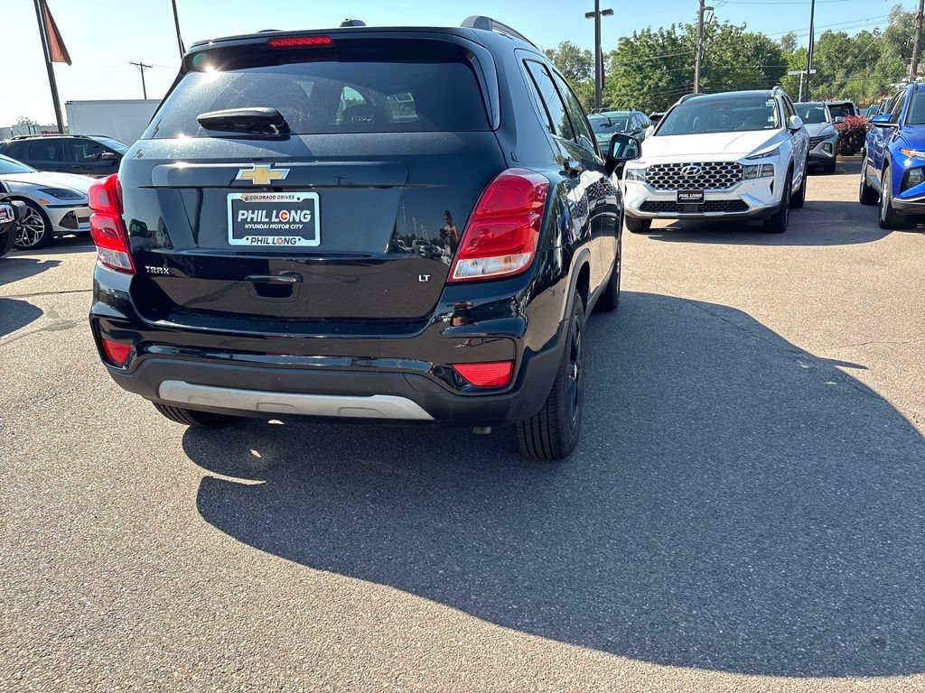 Used 2019 Chevrolet Trax LT w/ LT Convenience Package FWD image 13