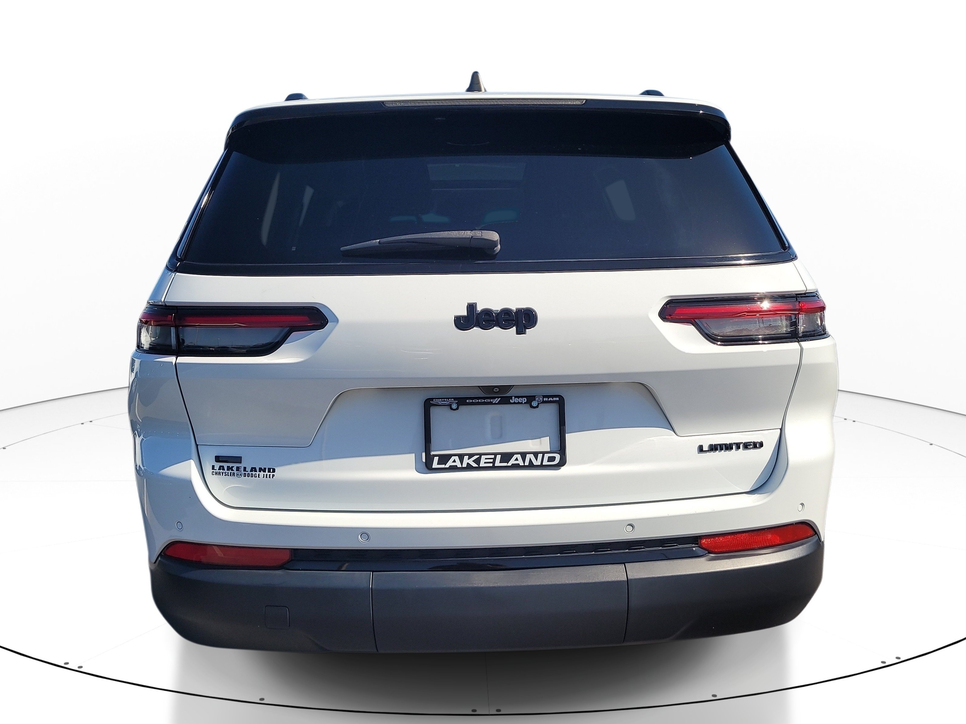 Used 2023 Jeep Grand Cherokee L Limited w/ Black Appearance Package RWD image 5