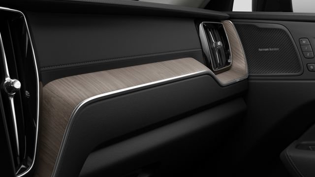 New 2027 Volvo XC60 B5 Ultra AWD/4WD image 11