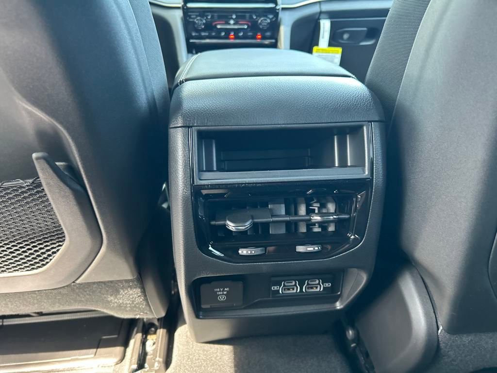 New 2025 Jeep Grand Cherokee Altitude image 22