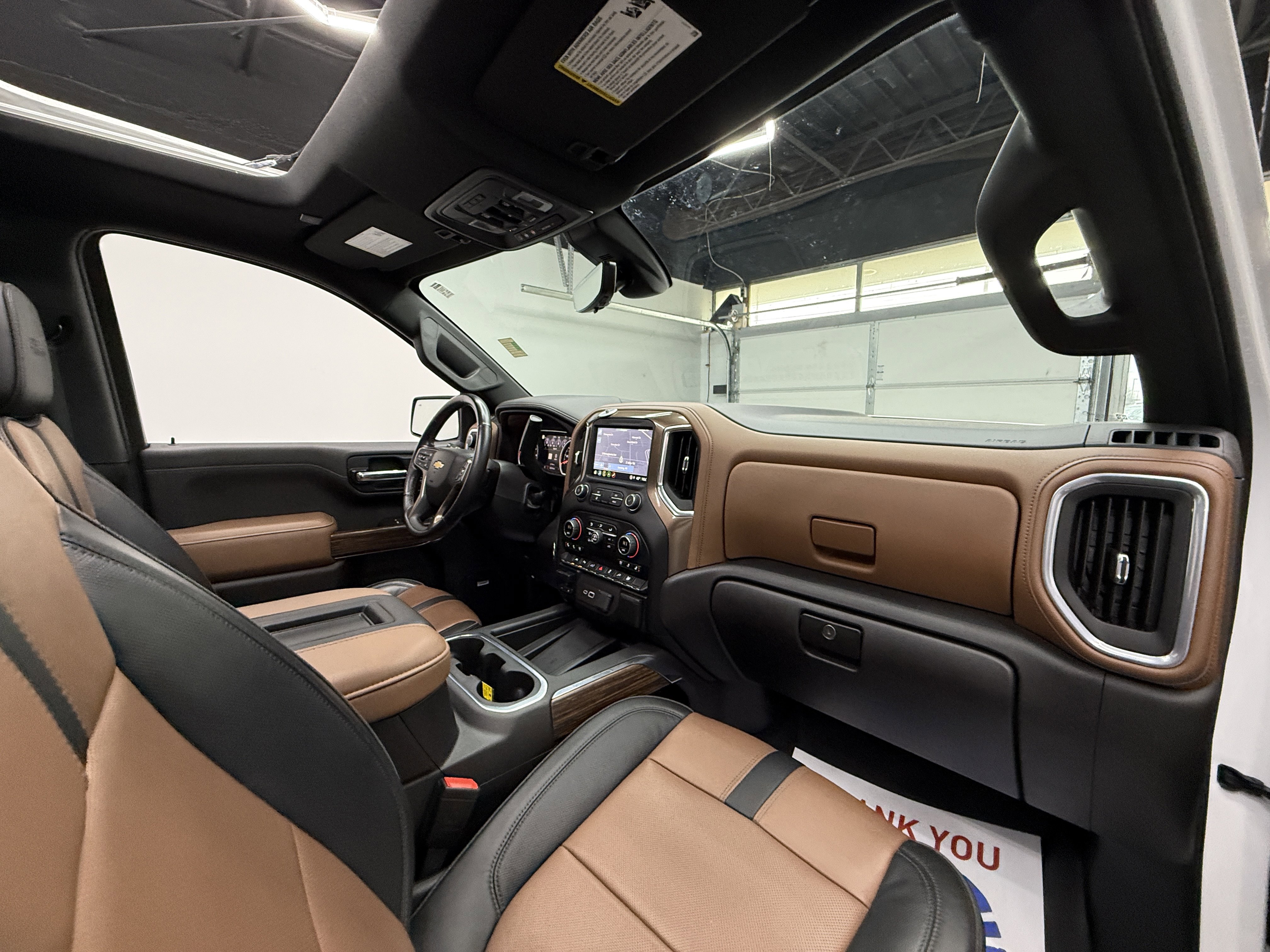 Used 2022 Chevrolet Silverado 1500 High Country w/ Technology Package image 28