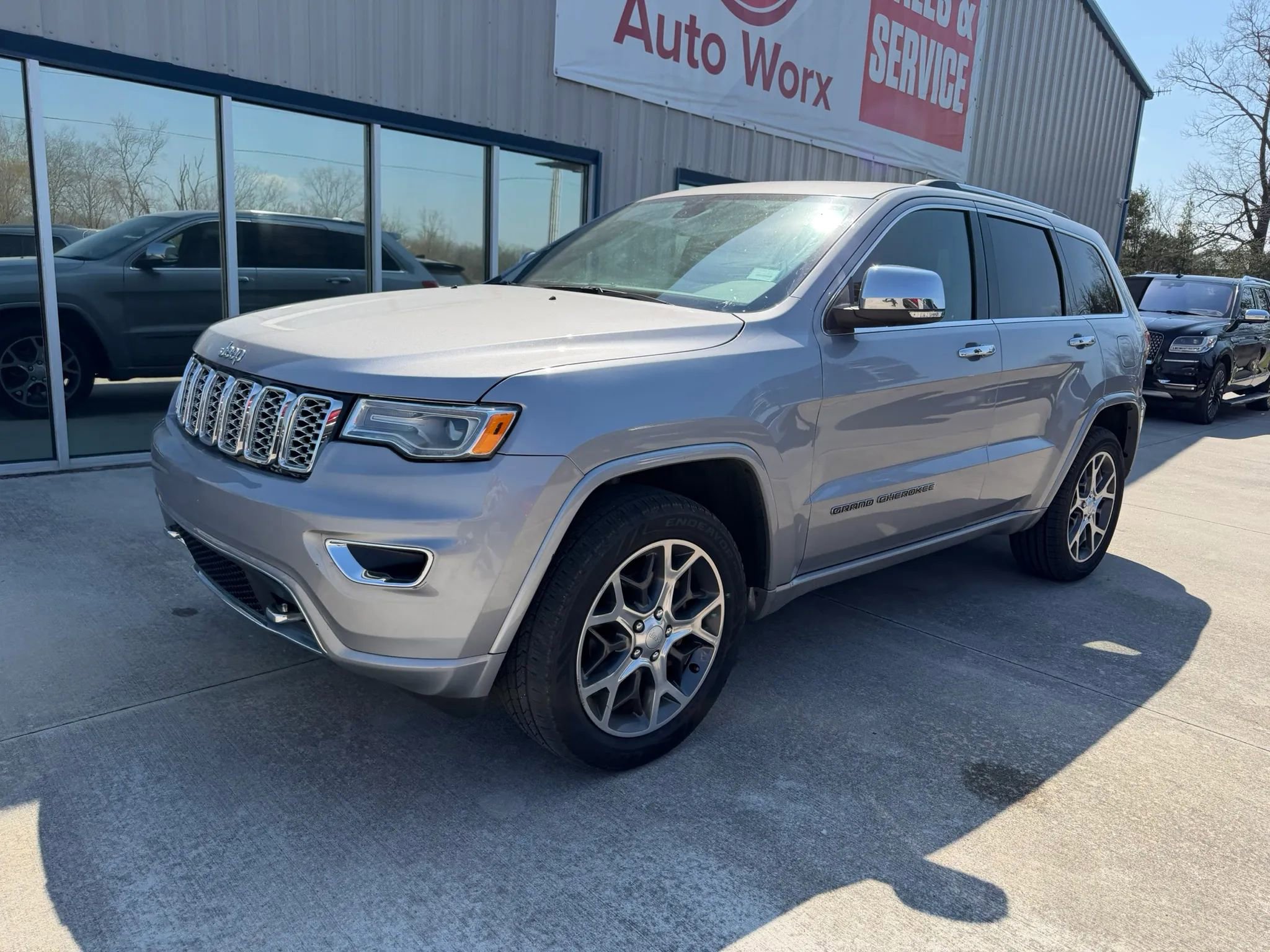 Used 2019 Jeep Grand Cherokee Overland image 39