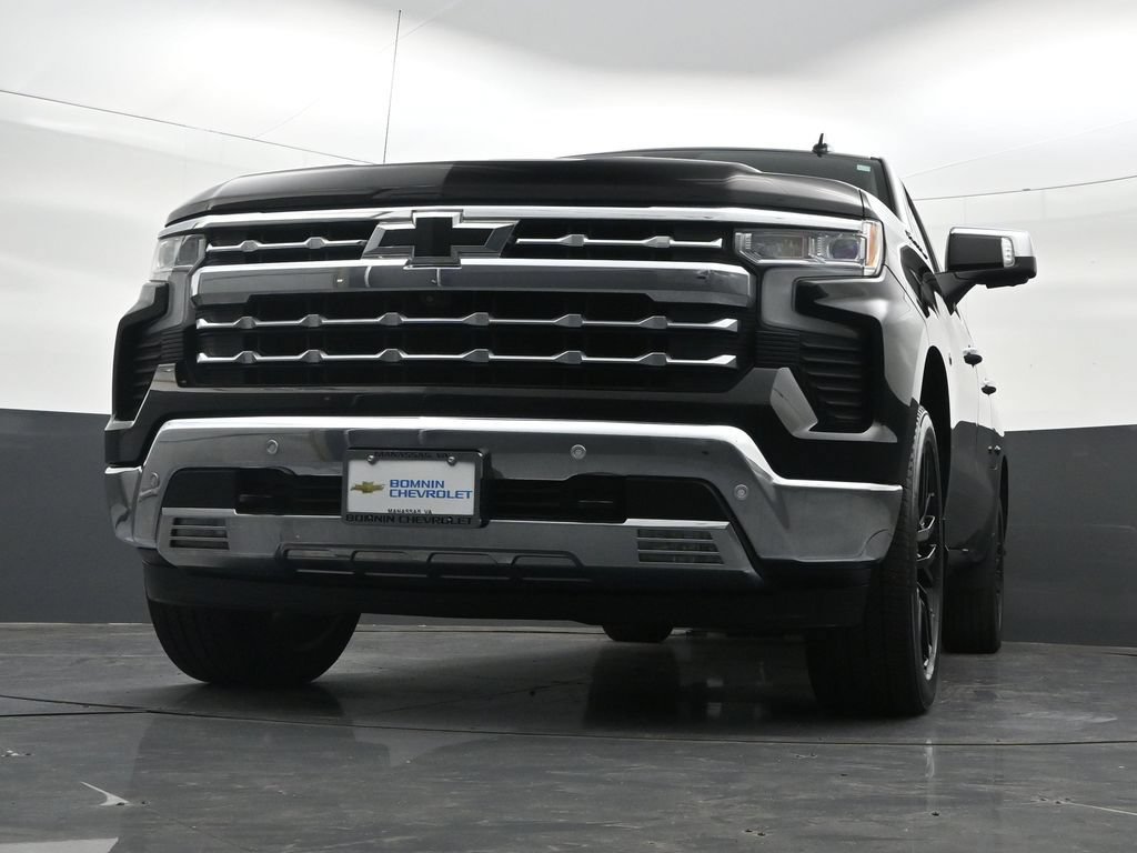 Certified 2022 Chevrolet Silverado 1500 LTZ w/ LTZ Premium Package AWD/4WD image 39