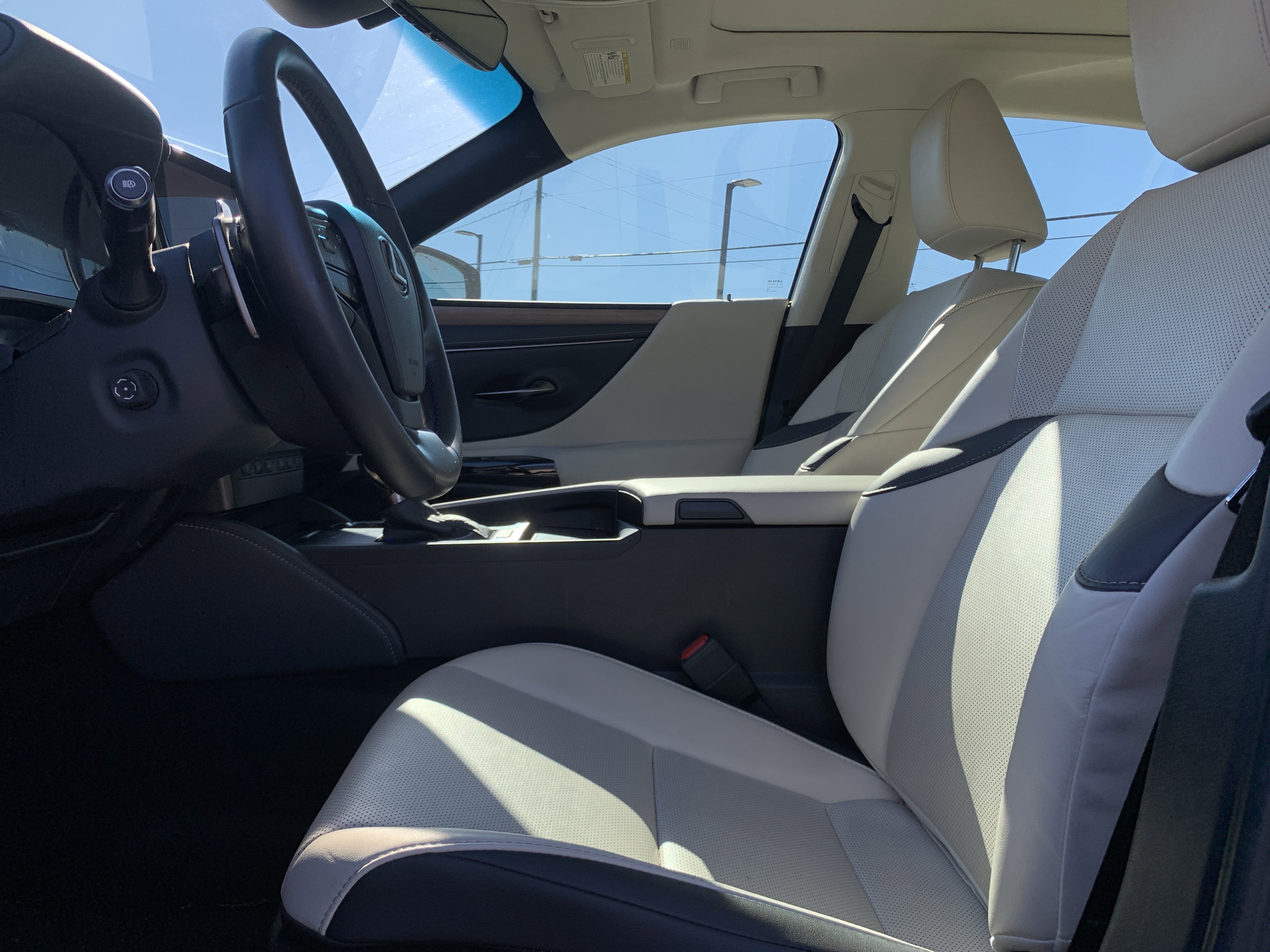 Certified 2024 Lexus ES 350 w/ Premium Package image 16