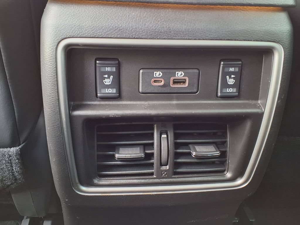Used 2023 Nissan Murano Platinum w/ Cargo Package FWD image 17