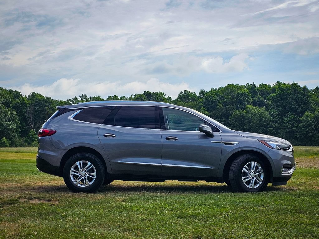 Used 2019 Buick Enclave Essence w/ LPO, Cargo Package AWD/4WD image 2