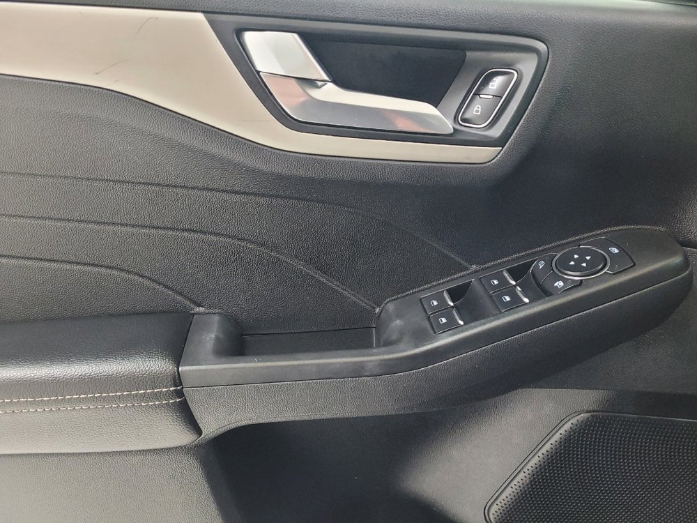 Used 2021 Ford Escape SE w/ SE Sport Appearance Package FWD image 27
