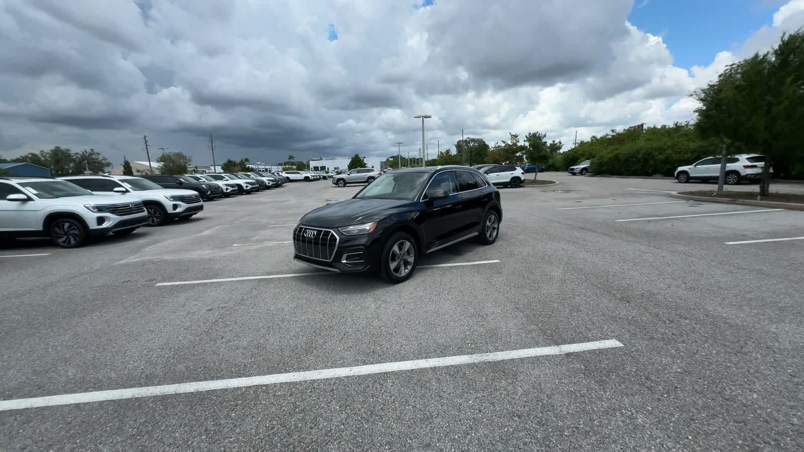 Used 2023 Audi Q5 2.0T Premium Plus w/ Premium Plus Package AWD/4WD image 4