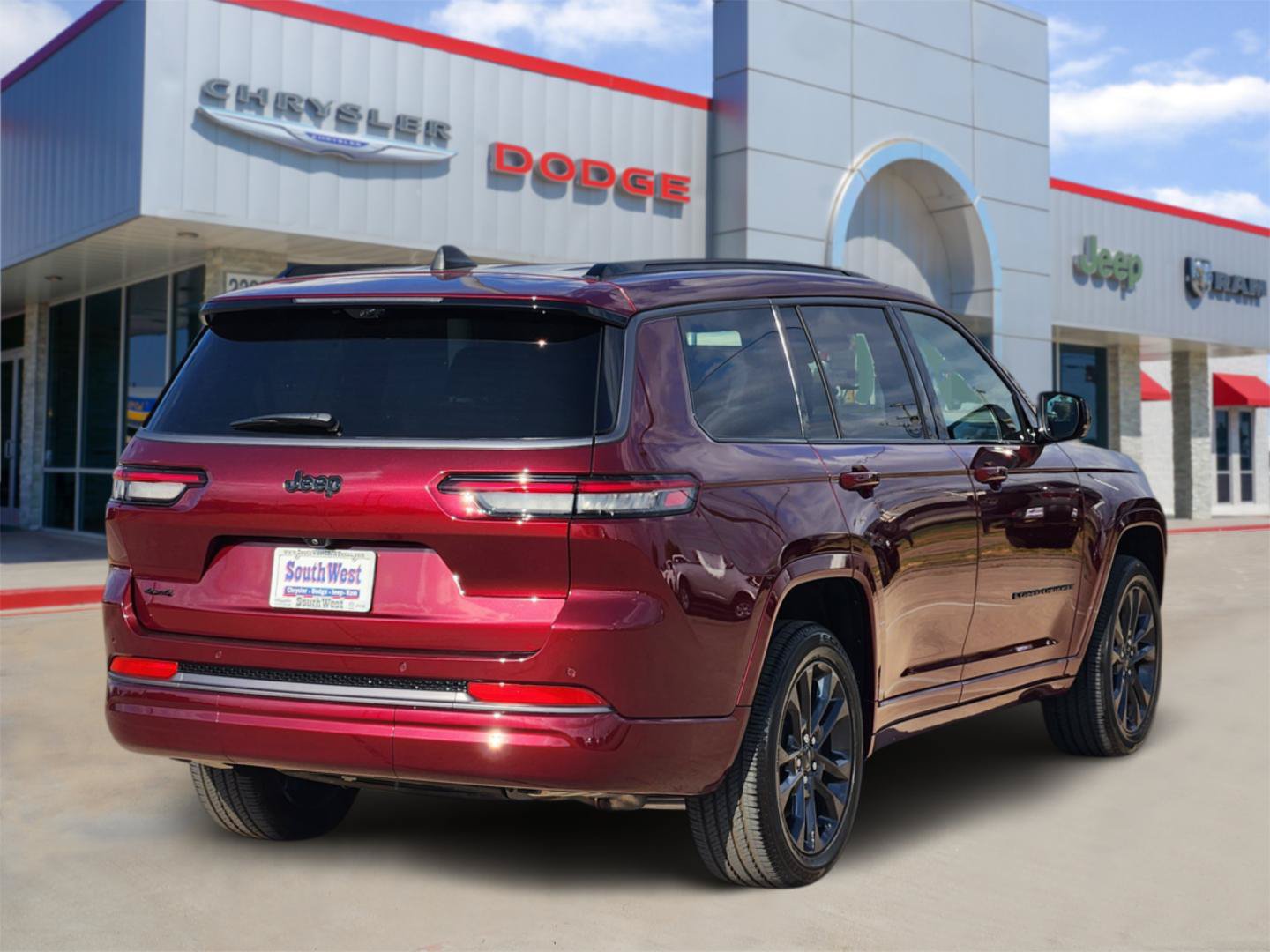 Used 2026 Jeep Grand Cherokee L Limited AWD/4WD image 5