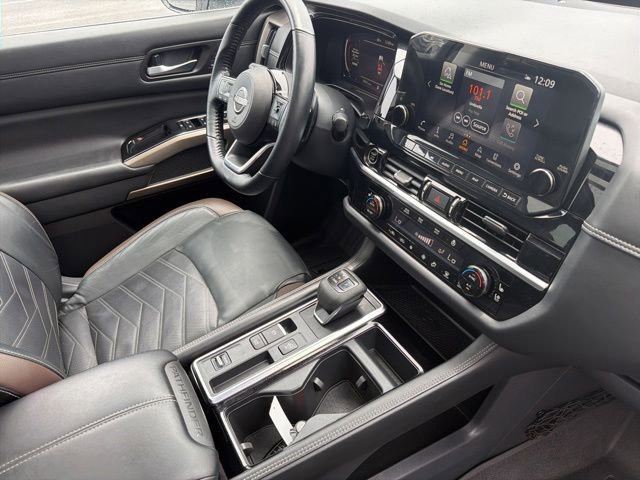 Used 2022 Nissan Pathfinder Platinum w/ Cargo Package FWD image 32