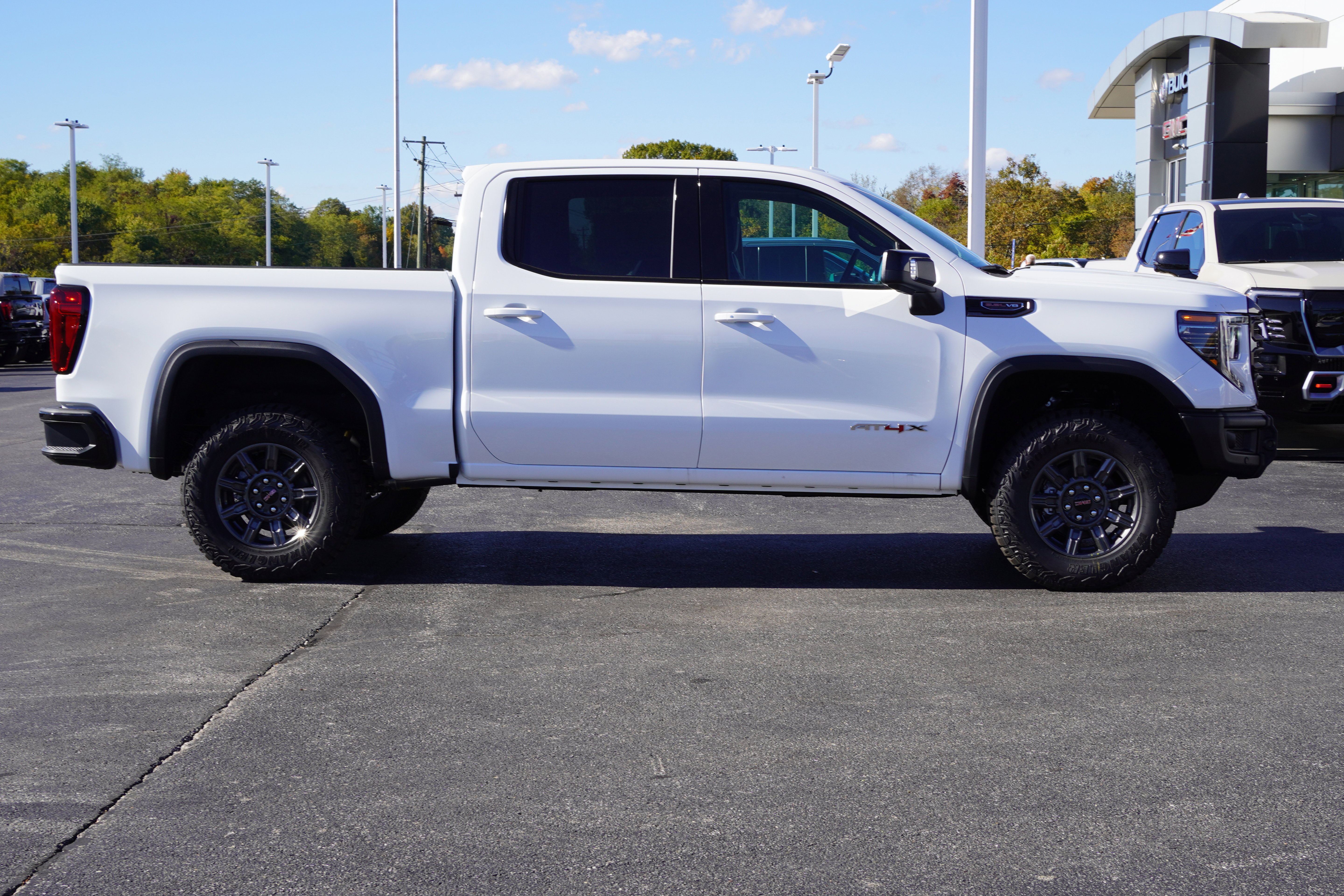 New 2026 GMC Sierra 1500 AT4X AWD/4WD image 15