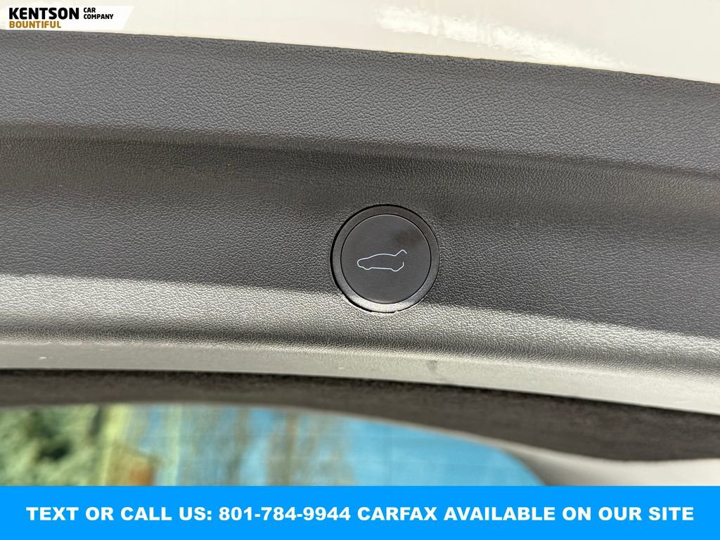 Used 2023 Tesla Model Y Long Range image 35